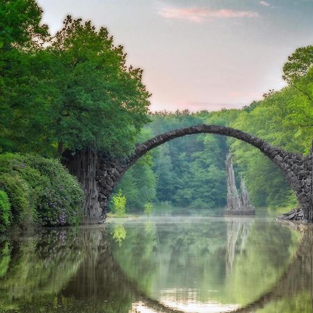 Ferienwohnung Im Gutshof Direkt Gegenueber Dem Schloss, Rhododendronpark Mit Terrasse Und Wlan Kromlau Dış mekan fotoğraf